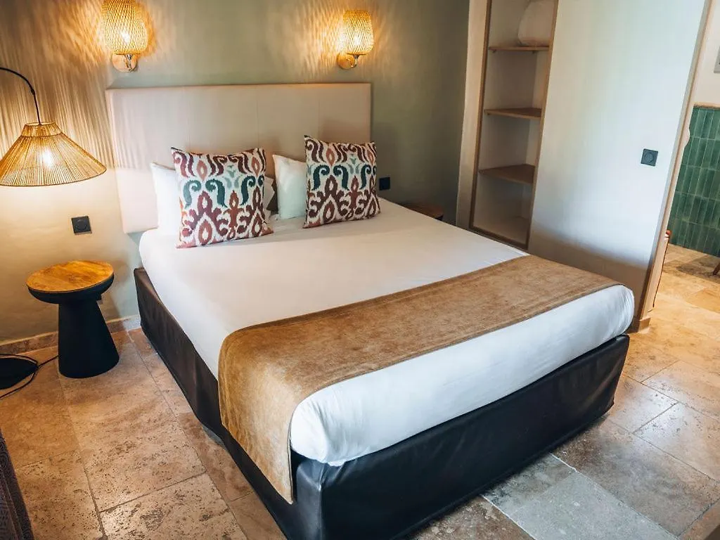 Hotel Mas Des Barres Saintes-Maries-de-la-Mer 3*,  Francia