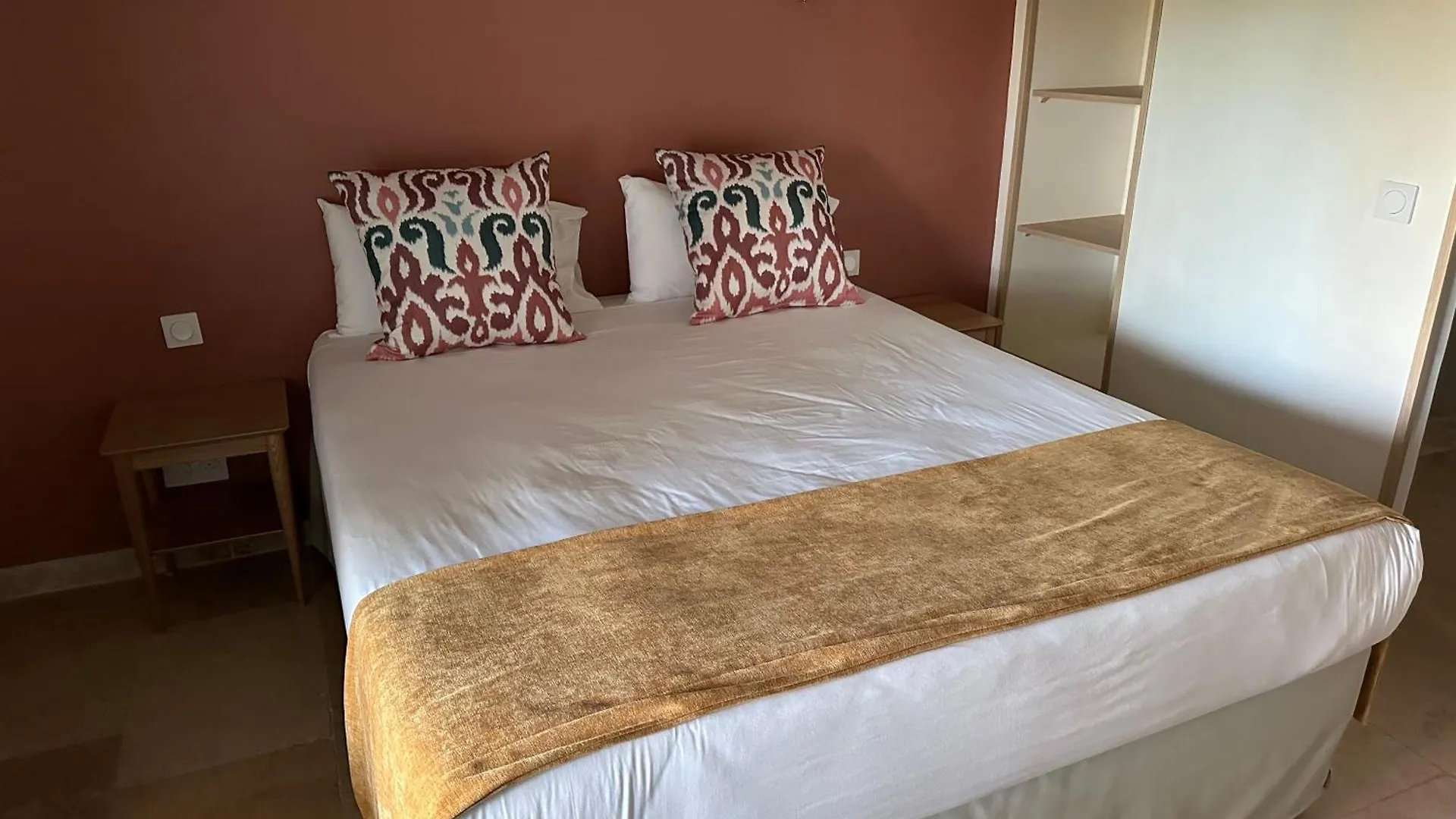 Hotel Mas Des Barres Saintes-Maries-de-la-Mer 3*,  France